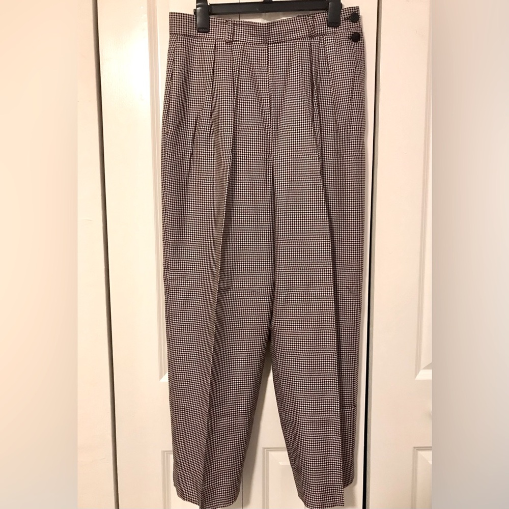 Jones New York Trouser - size 12 - Tweed of black and pink squares.